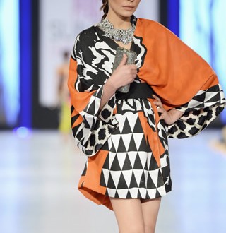 Amna Baber in Sana Safinaz Collection at PFDC Sunsilk Fashion Week 2013