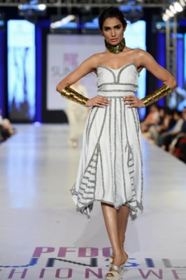 Amna Ilyas in Adnan Pardesy Collection at PFDC Sunsilk Fashion Week 2013