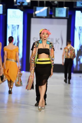 Rabia Butt in Rizwan Beyg Collection at PFDC Sunsilk Fashion Week 2013